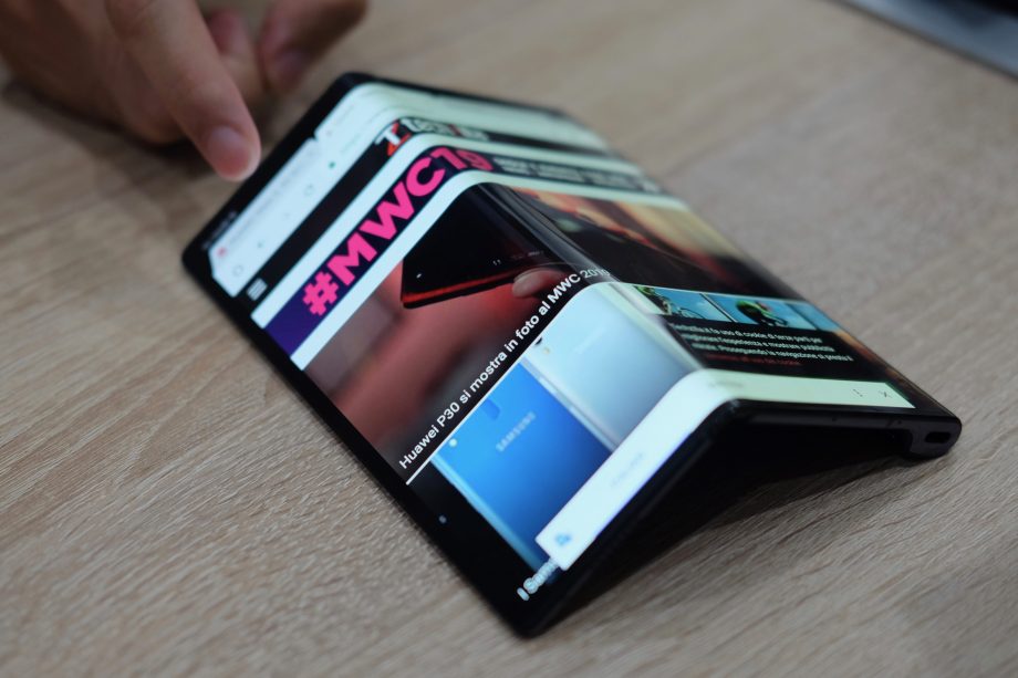 Foldable phones’ potential to turn UX into a disaster | Shakuro
